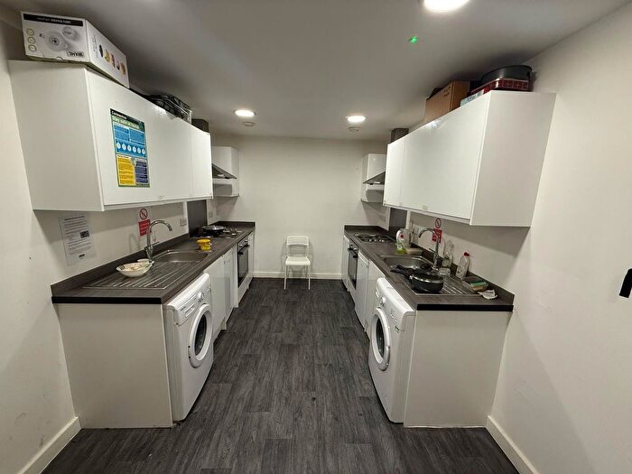 1 Bedroom Flat To Rent In Colonnade House, Sunbridge Road, Bradford, Uk, BD1