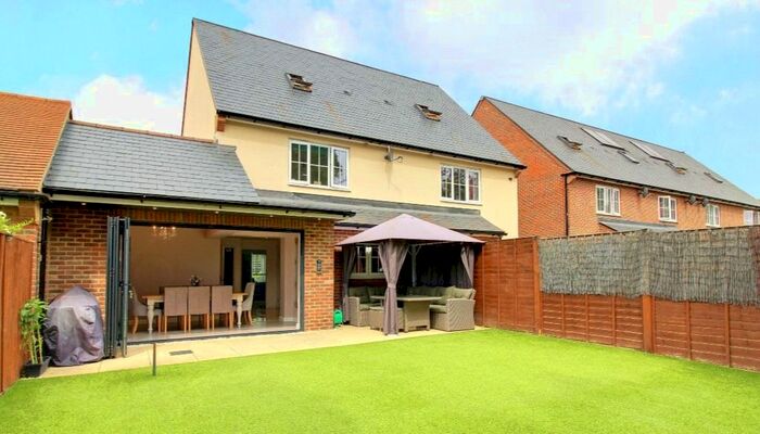 4 Bedroom Semi-Detached House To Rent In Farm Close, Ware, Hertfordshire, SG12