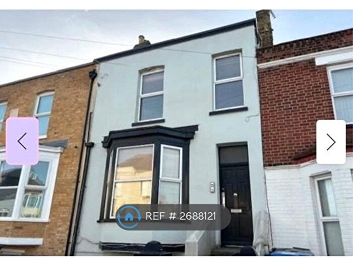 2 Bedroom Flat To Rent In Alexandra Road, Margate, CT9