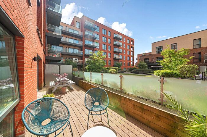 1 Bedroom Apartment For Sale In Thonrey Close, Colindale Gardens, Colindale, NW9