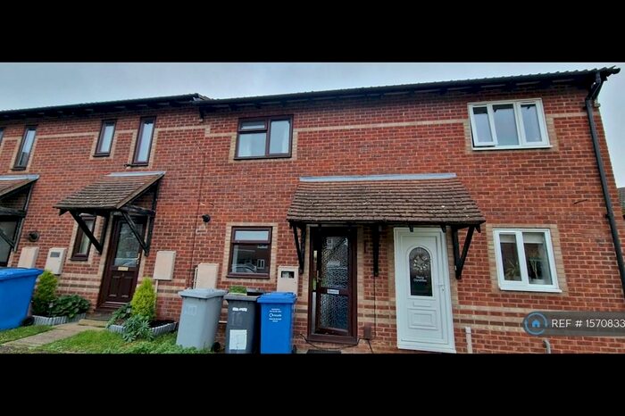 2 Bedroom Terraced House To Rent In Wilton Road, Kettering, NN15
