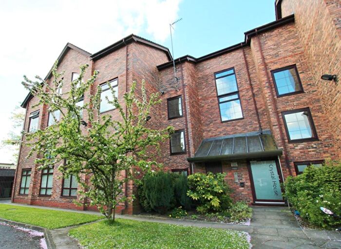 1 Bedroom Apartment To Rent In Crystal House, Withington Road, M16