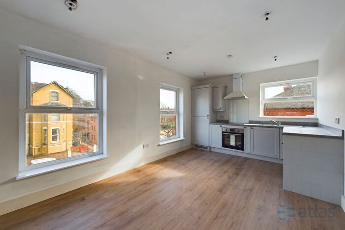 2 Bedroom Flat To Rent In Sandhurst Street, Aigburth, L17