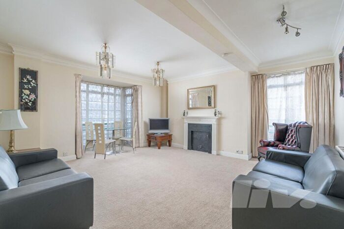 3 Bedroom Apartment To Rent In Dorset House, Gloucester Place, Marylebone, NW1