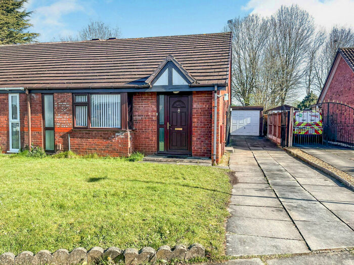 2 Bedroom Bungalow To Rent In Chigwell Close, Liverpool, Merseyside, L12