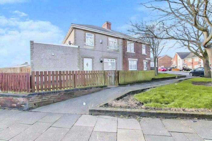 4 Bedroom Semi-Detached House To Rent In Store Farm Road, Newbiggin-by-the-Sea, Northumberland, NE64