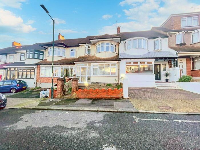 3 Bedroom Terraced House To Rent In Blenheim Avenue, Chatham, ME4