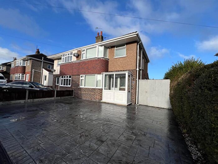 3 Bedroom Semi-Detached House For Sale In Barnsdale Avenue, Thingwall, Wirral, CH61