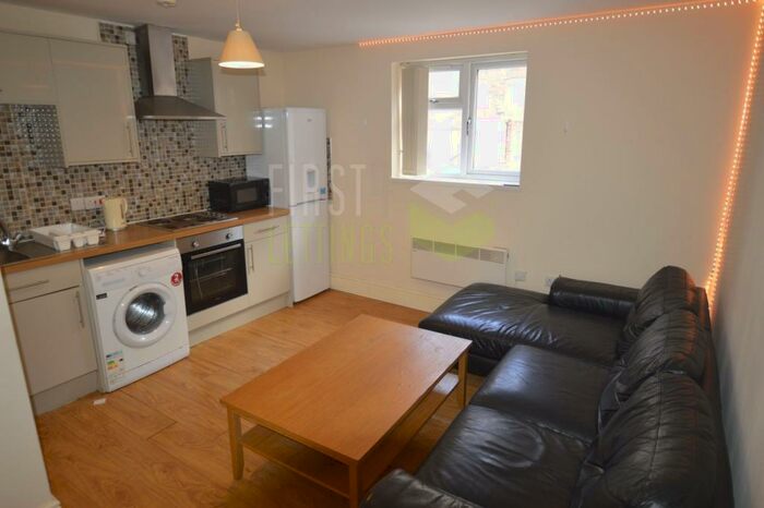 2 Bedroom Apartment To Rent In Welford Road, Leicester, LE2