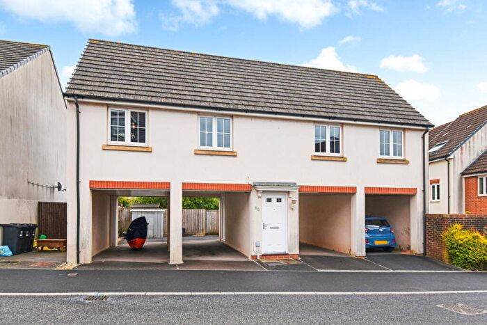 2 Bedroom Coach House For Sale In Swallow Way, Cullompton, EX15