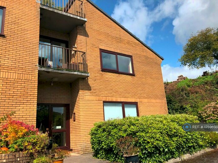 2 Bedroom Flat To Rent In Oystermouth Court, Mumbles, SA3