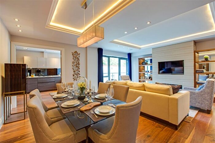 3 Bedroom Flat To Rent In The Grove, Golders Green, NW11