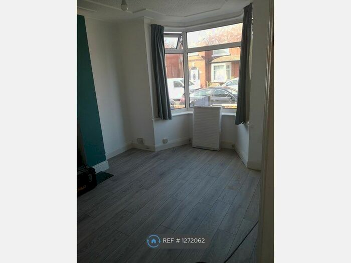 3 Bedroom Semidetached House To Rent In Maurice Grove, Bispham