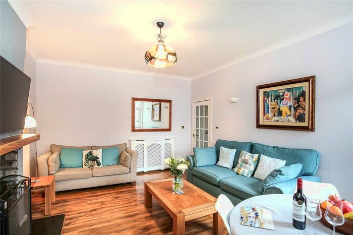 3 Bedroom Detached House To Rent In Market Place, North Berwick, EH39