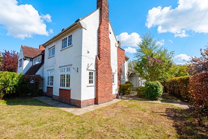 4 Bedroom Detached House For Sale In Glenfield Road, Western Park, Leicester, LE3