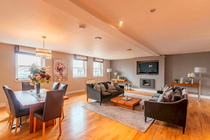 2 Bedroom Duplex To Rent In L &#; George Street, Edinburgh, EH2