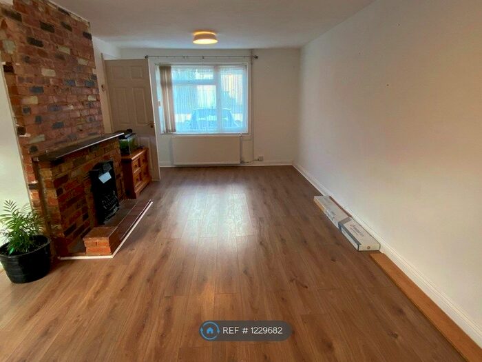 3 Bedroom Terraced House To Rent In Chaloner Place, Aylesbury, HP21