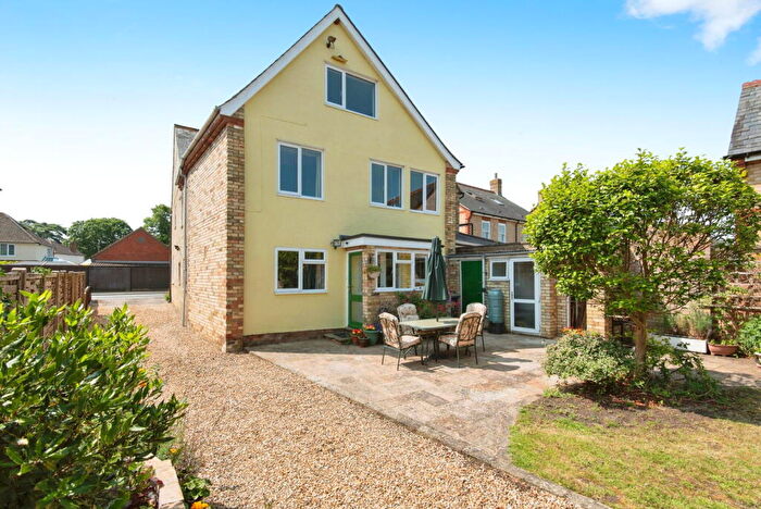 5 Bedroom Detached House For Sale In Clifton Road, Shefford, SG17