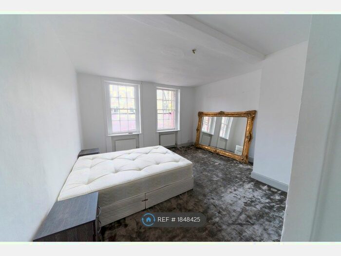 2 Bedroom Flat To Rent In West Stockwell Street, Colchester, CO1