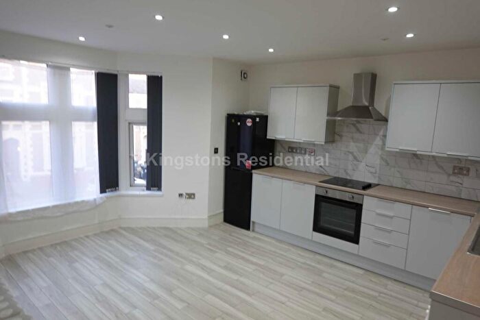 2 Bedroom Apartment To Rent In Colum Road, Cathays, CF10