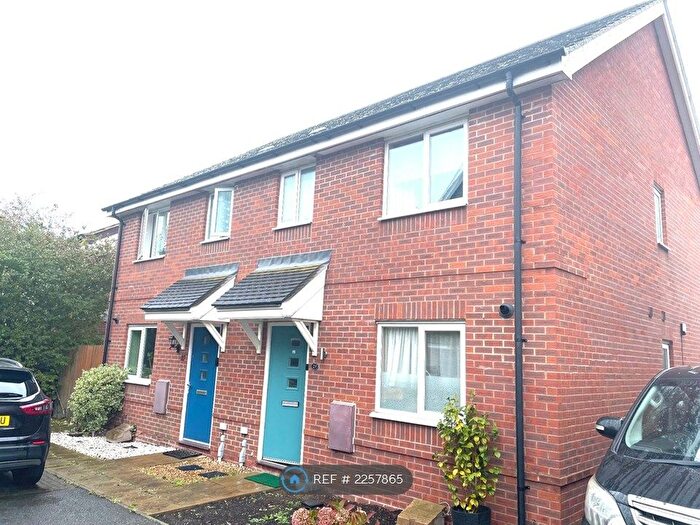 3 Bedroom Semi-Detached House To Rent In Vickers Way, Upper Cambourne, Cambridge, CB23