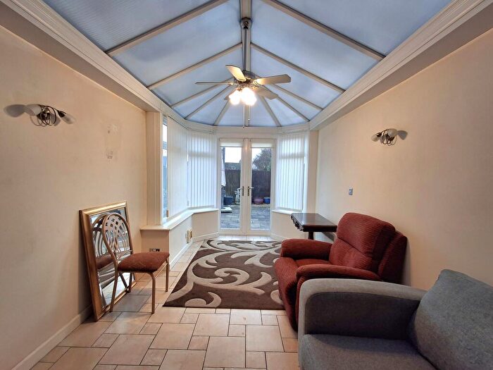 2 Bedroom Detached Bungalow To Rent In Crestland Close, Waterlooville, PO8