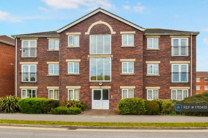 2 Bedroom Flat To Rent In Parliament Close, Skegness, PE25