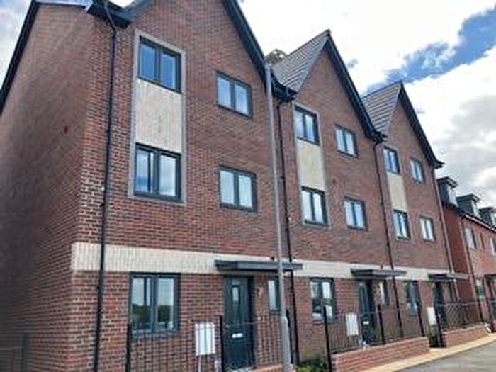 4 Bedroom House To Rent In Barrosa Way, Whitehouse, Milton Keynes, MK8