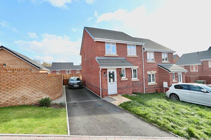 3 Bedroom Semi-Detached House For Sale In Woodfieldside Road, Gellihaf, NP12