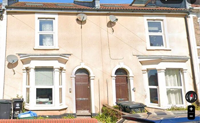 2 Bedroom Maisonette To Rent In B Co-Operation Road, Bristol, BS5