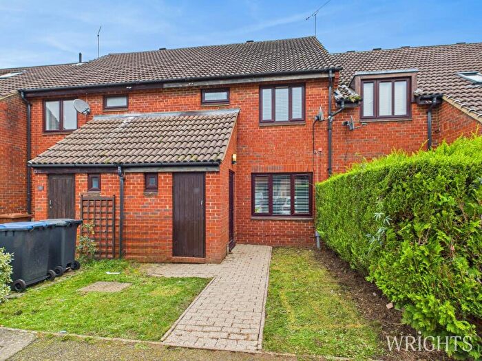 3 Bedroom Terraced House For Sale In Dalewood, Welwyn Garden City, AL7