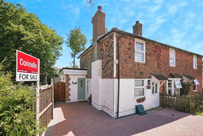 3 Bedroom Cottage For Sale In Mill Hill, Kingsnorth, Ashford, TN23