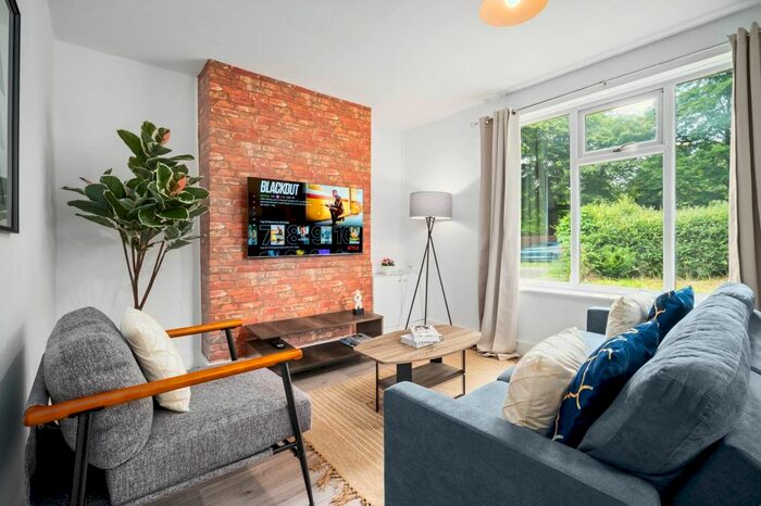 3 Bedroom Flat To Rent In The Ridgeway, Birmingham, B23
