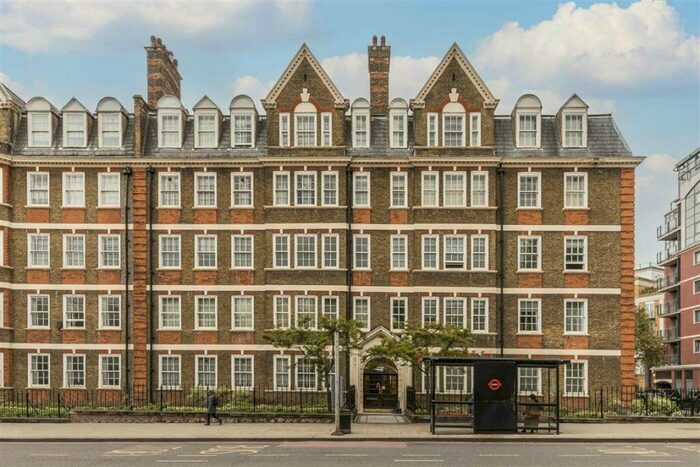 3 Bedroom Flat To Rent In Park Road, Marylebone, NW1