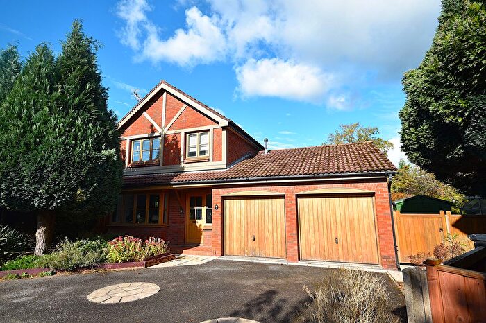 3 Bedroom Detached House For Sale In Murray Close, Macclesfield, SK10