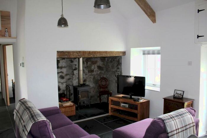 2 Bedroom Detached House For Sale In Pengroeslon Fawr, Nr Llangwnadl, LL53