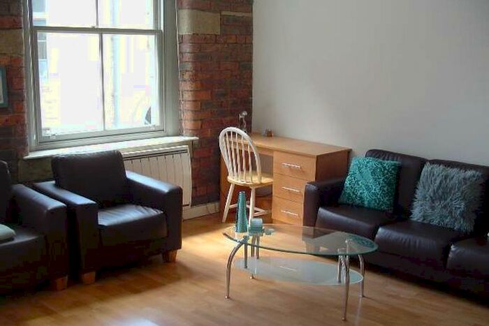 1 Bedroom Flat To Rent In Treadwell Mills, City Centre, Bradford, BD1