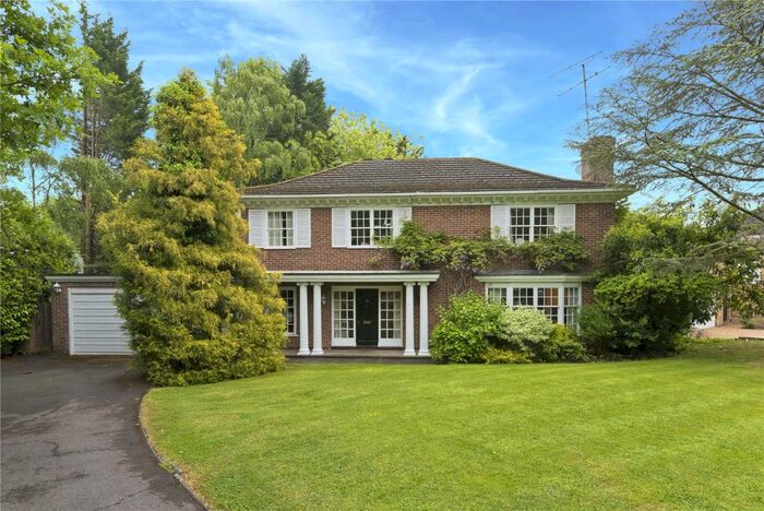 5 Bedroom House To Rent In Tudor Close, Cobham, Surrey, KT11