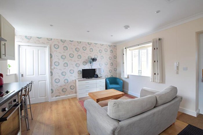 1 Bedroom Maisonette To Rent In Fernhill Road, Begbroke, OX5