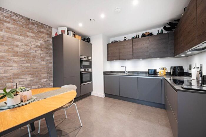 2 Bedroom Flat For Sale In Meldola Yard, Hackney Wick, London, E9