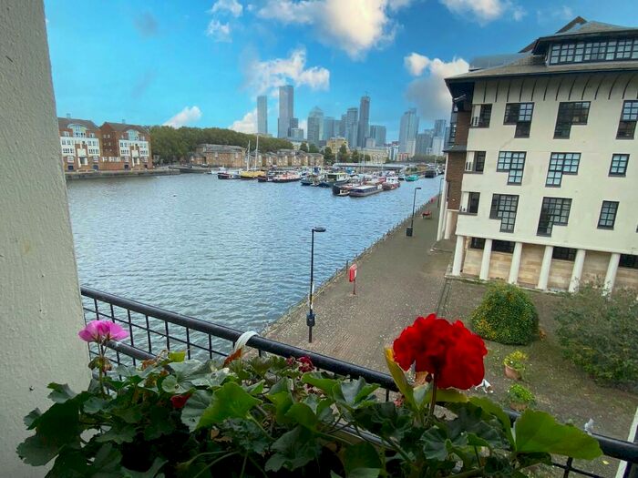 1 Bedroom Flat To Rent In Rope Street, Rotherhithe, London, SE16