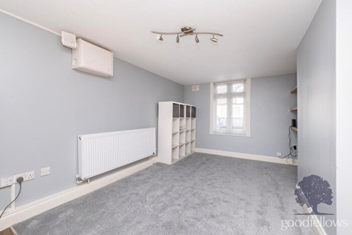 2 Bedroom Apartment To Rent In Stafford Road, Wallington, Surrey, SM6