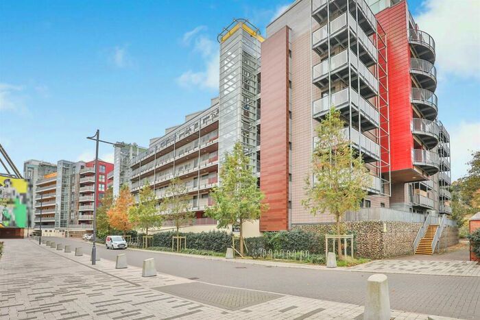 2 Bedroom Apartment To Rent In Geoffrey Watling Way, Norwich, NR1