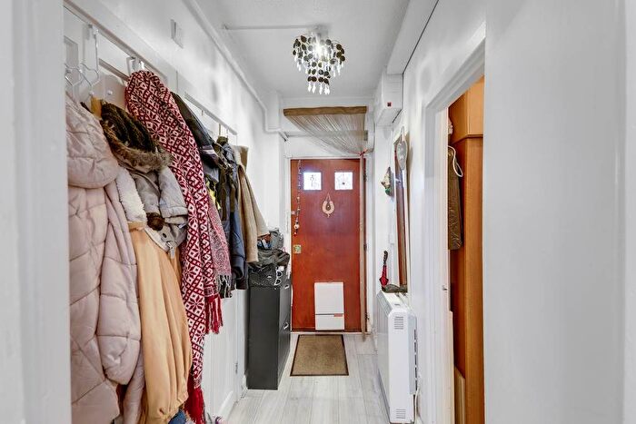 1 Bedroom Flat For Sale In Renforth Street, London, SE16