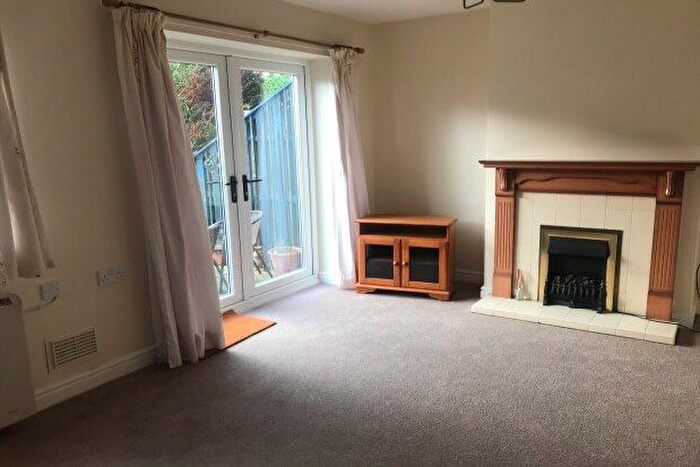 2 Bedroom Property To Rent In Llys Dewi, Holywell, CH8