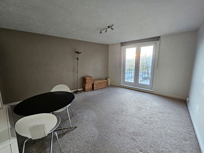 1 Bedroom Flat For Sale In Flat, Astra Apartments, Globe Road, Bethnal Green, London, E2