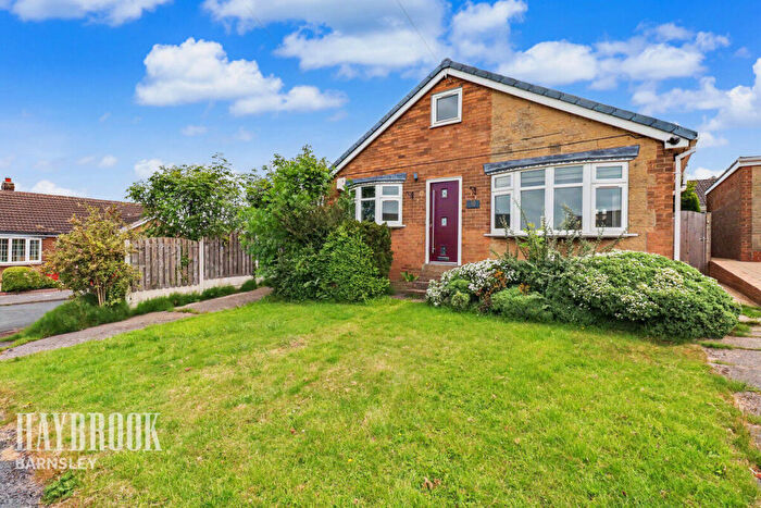 3 Bedroom Detached Bungalow For Sale In Stevenson Drive, Higham, S75