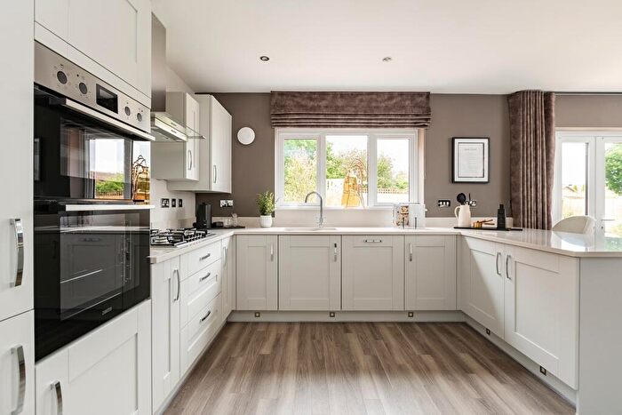 4 Bedroom Detached House For Sale In Birmingham Road, Hatton, Warwick, CV35
