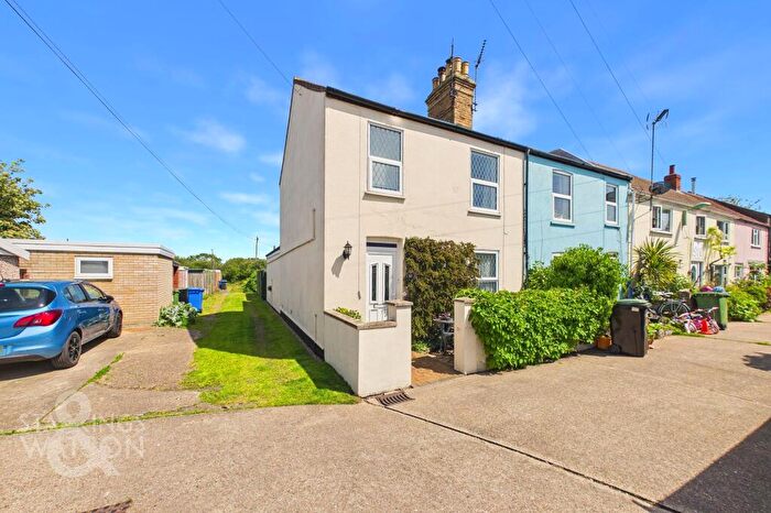 3 Bedroom End Of Terrace House For Sale In Homestead Cottages, Nightingale Road, Pakefield, NR33