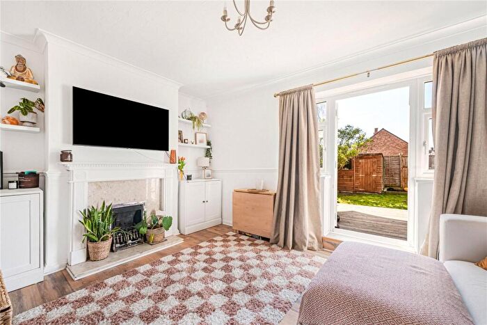 2 Bedroom Maisonette For Sale In Kendale Road, Bromley, BR1
